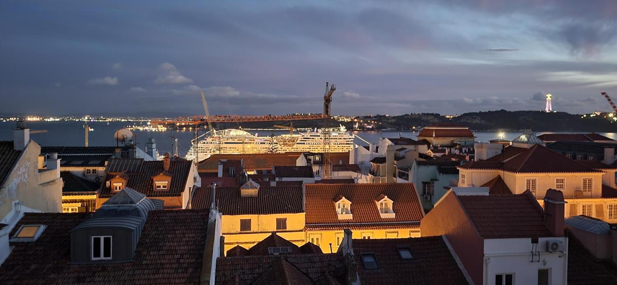 Designer Flats In Lapa By Lovelystay Lisbon Exterior photo